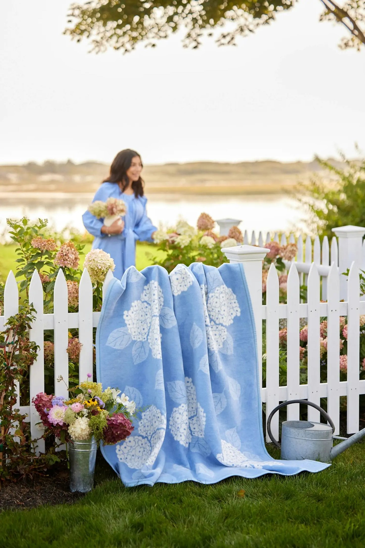 ChappyWrap Hydrangeas Bluebell Blanket