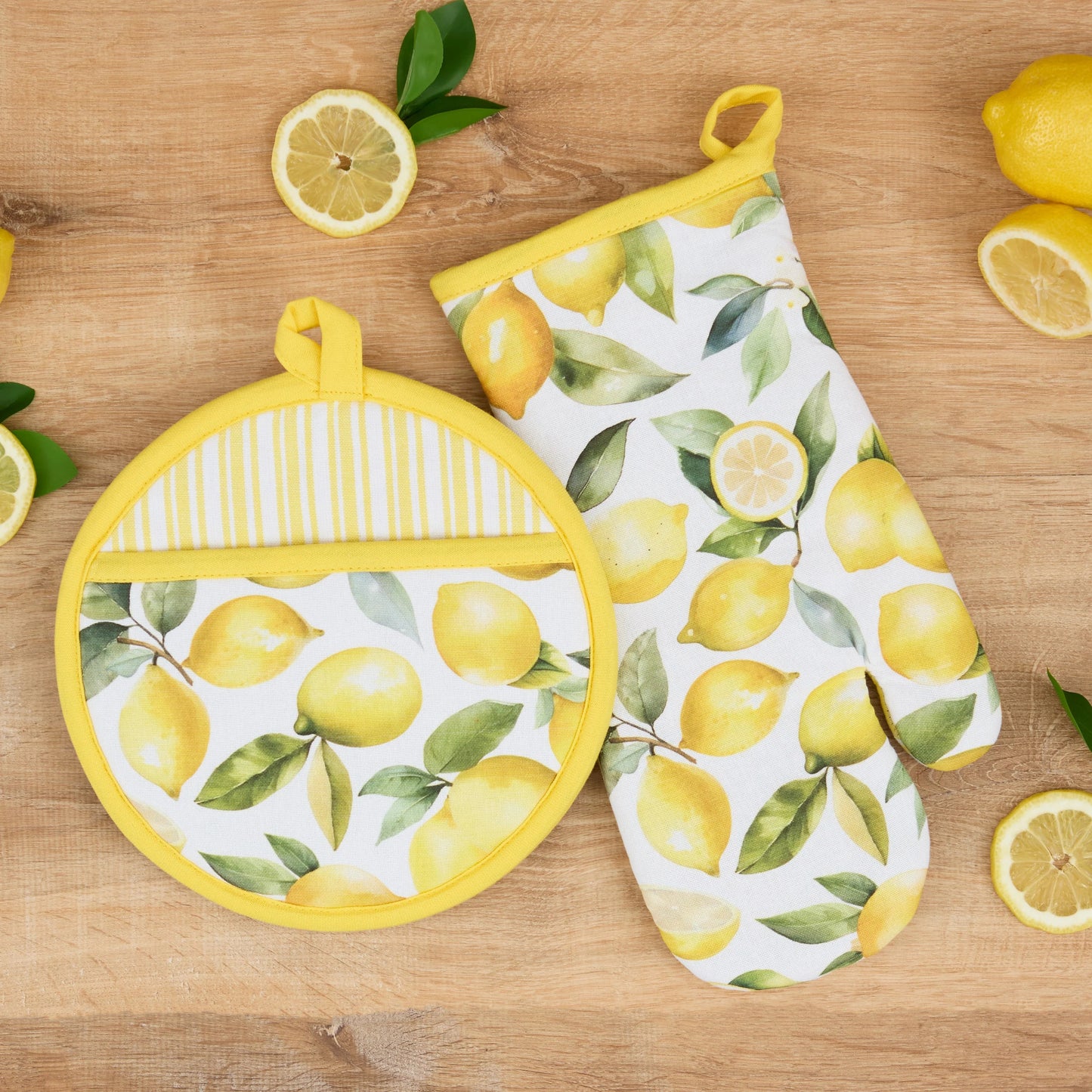 Design Imports Lemon Grove Printed Oven Mitt