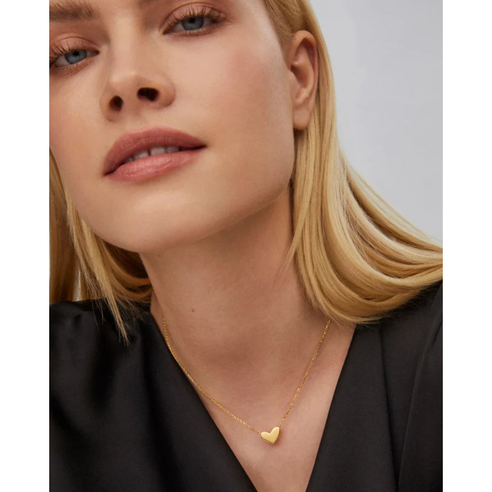 Kendra Scott Ari Heart Short Pendant Necklace in 18k Gold Vermeil