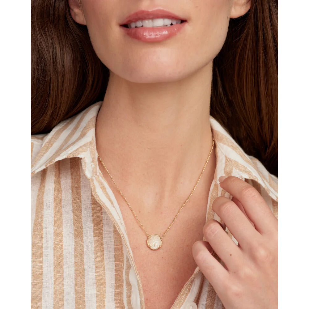Kendra Scott Gold Sand Dollar Short Pendant Necklace