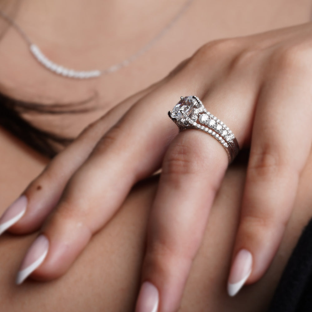 Jack Kelége 18k Gold Oval-Cut Diamond Engagement Ring