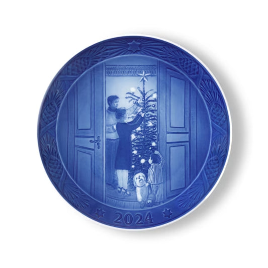 Royal Copenhagen Blue Collectibles Annual Christmas Plate 2024 - 'Christmas Anticipation'