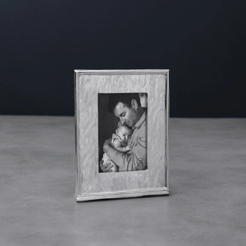 Beatriz Ball FRAME Emerson Vertical