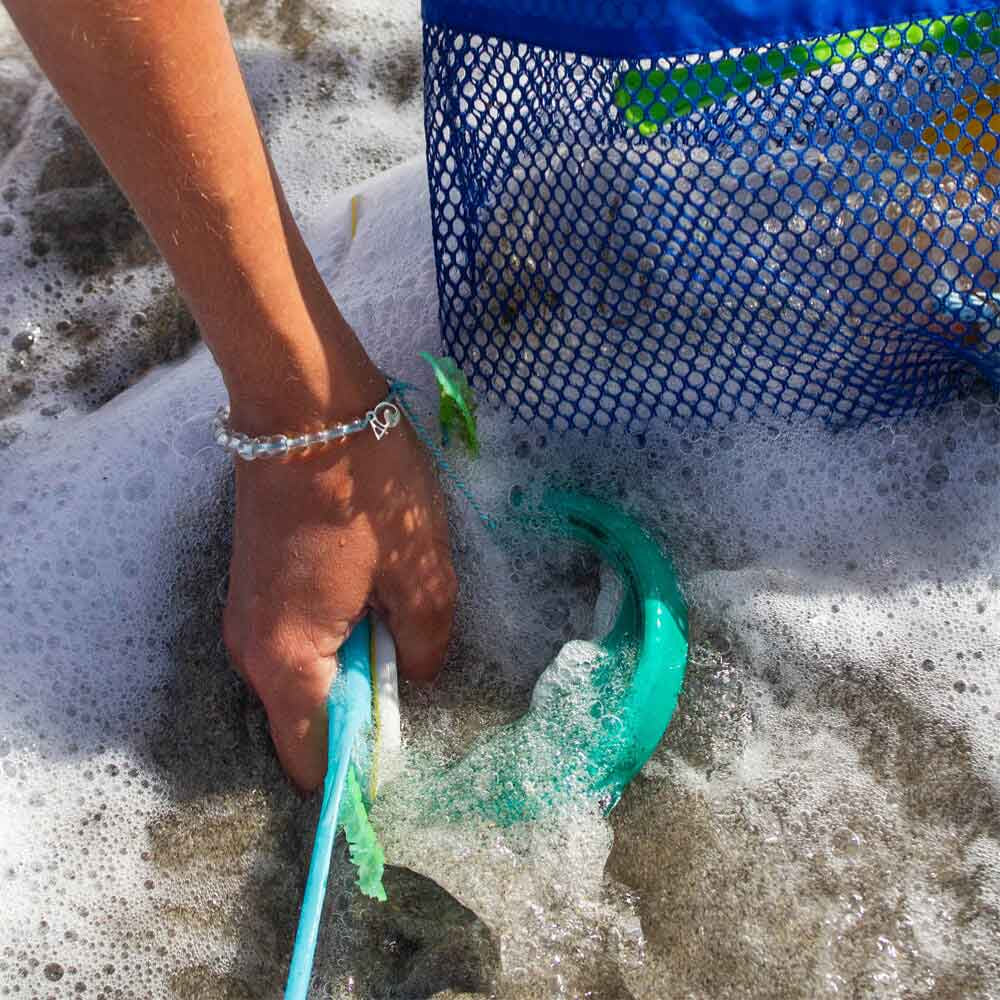 4Ocean Dolphin Light Blue & Grey Beaded Bracelet