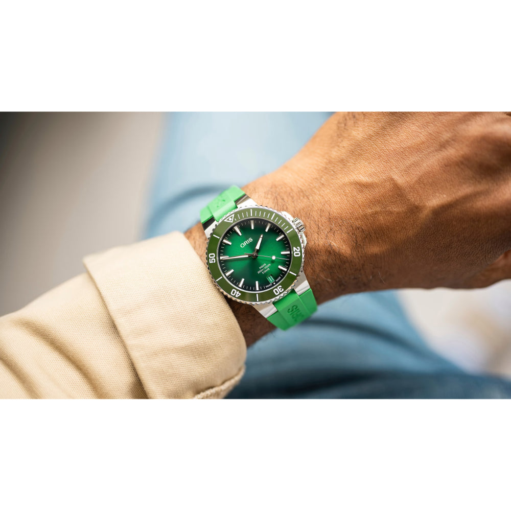 Oris Aquis Date Calibre 400 Automatic Watch