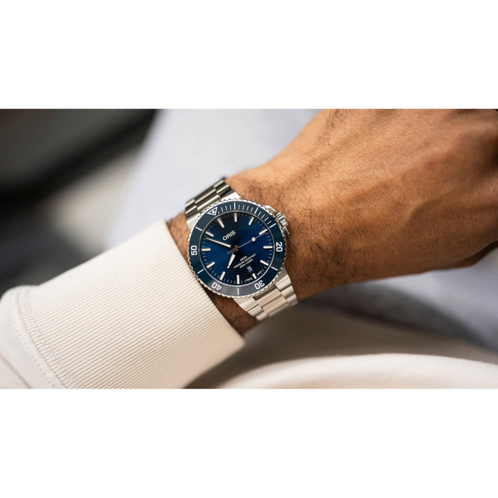 Oris Aquis Date 43.5mm Automatic Watch