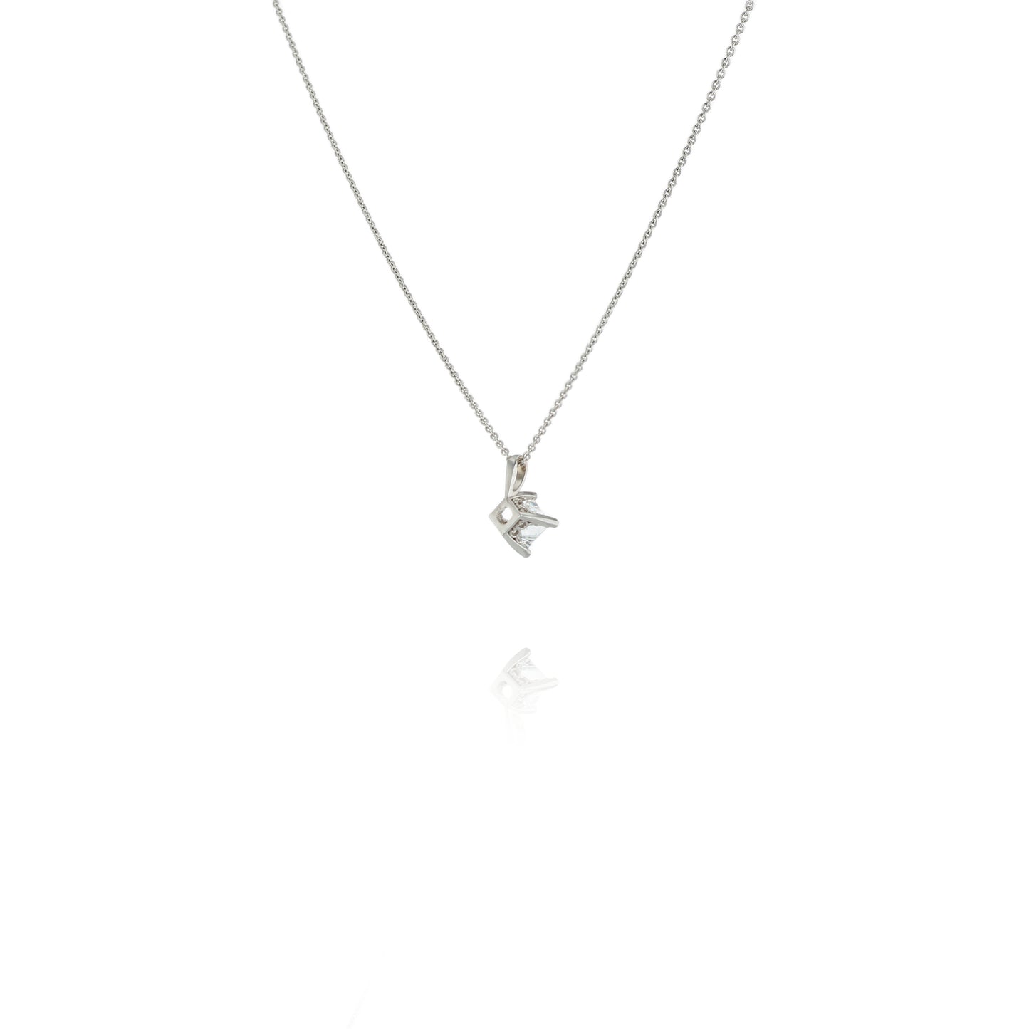 Estate 14 Karat White Gold Diamond Pendant Necklace