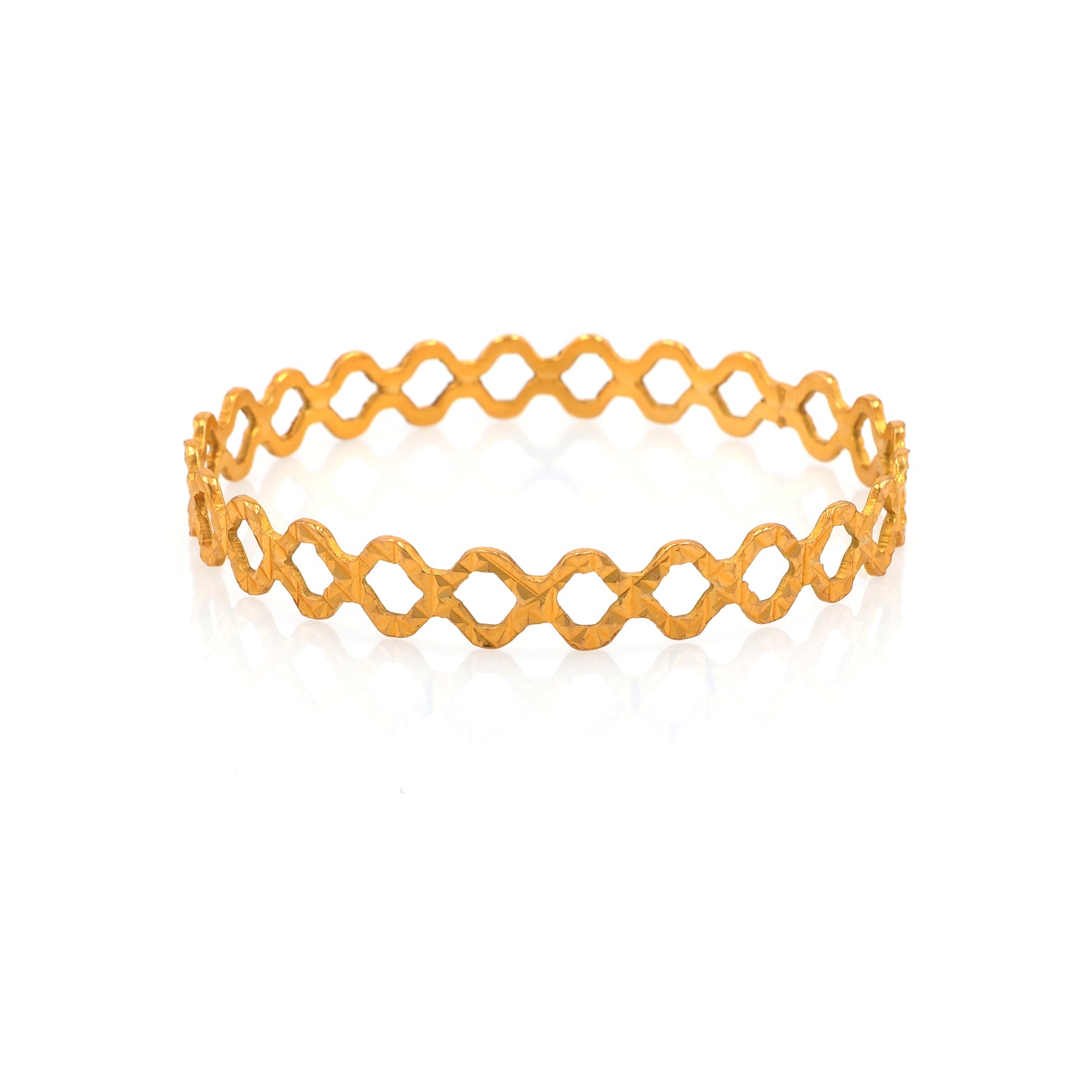 Estate 21 Karat Yellow Gold Slip On Diamond Cut Lattice Design Bangle Bracelet