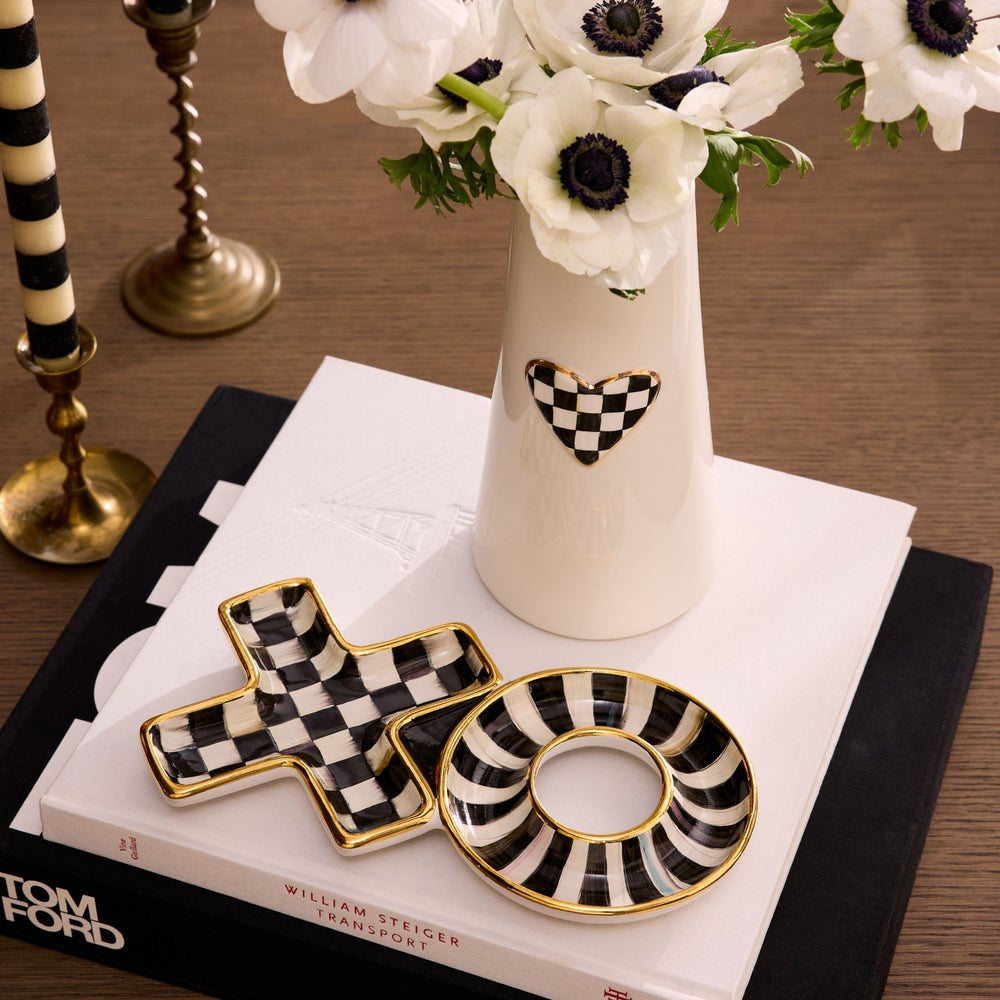 Crooked Eye Q Nashville皿 MacKenzie-Childs XO Dish – Smyth Jewelers
