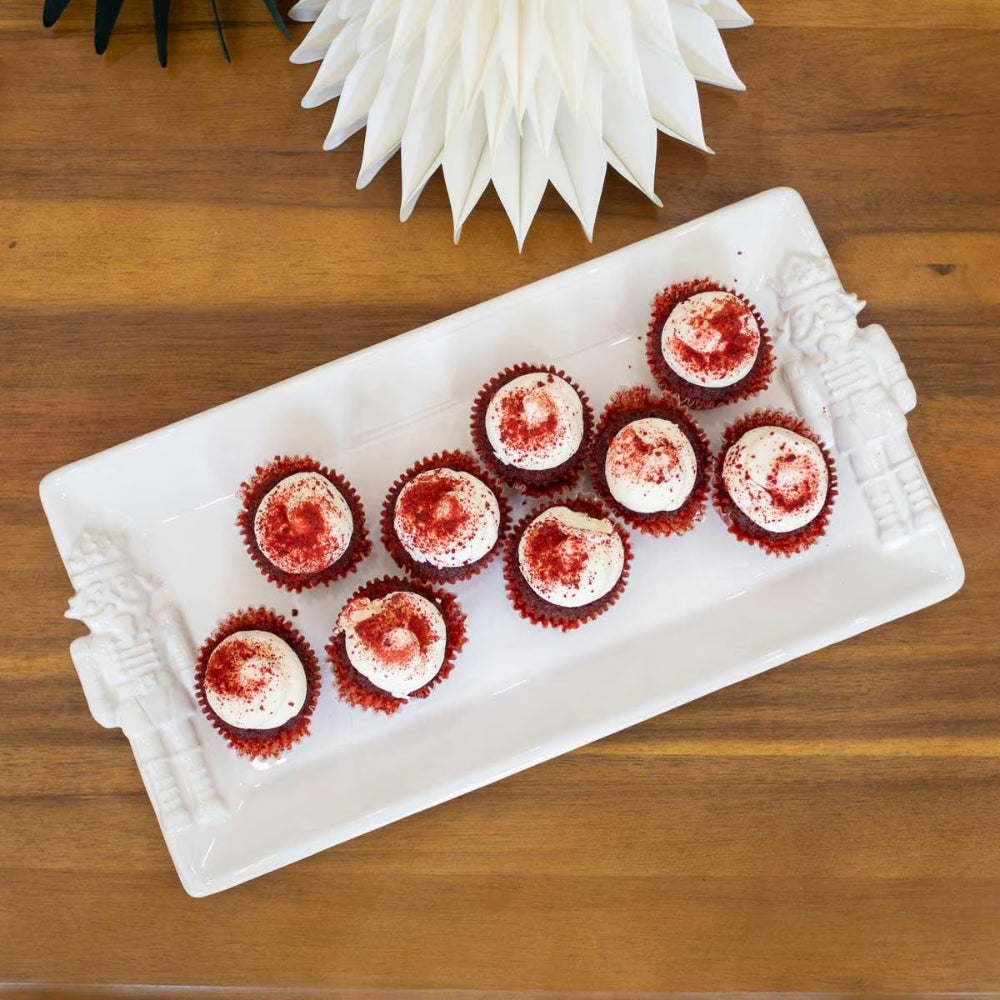 White tray with cupcakes