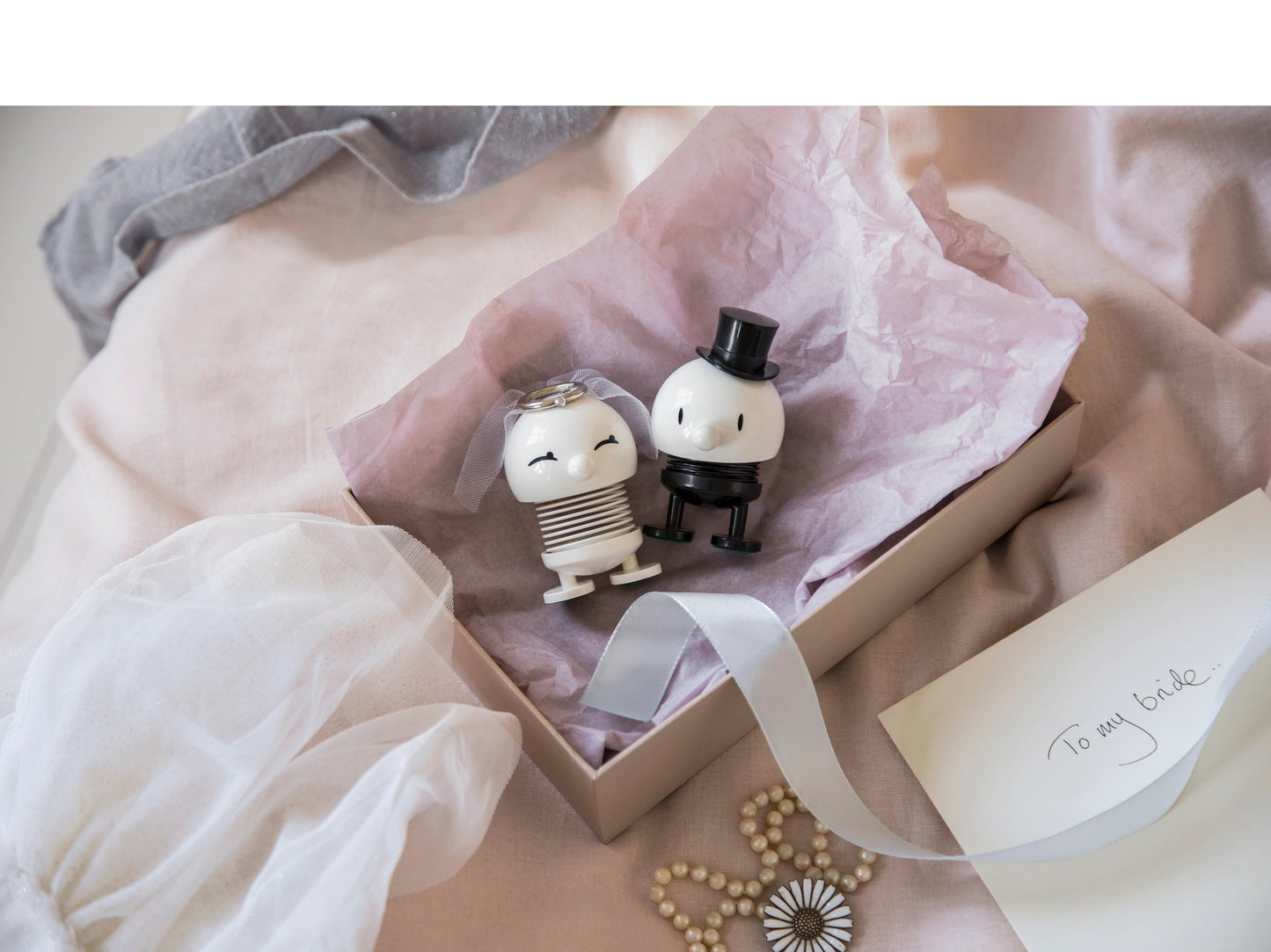 Hoptimist Bride & Groom White