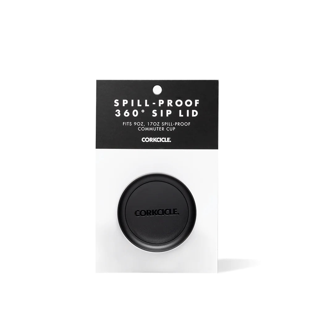 Black spill-proof 360° sip lid with packaging on a white background.