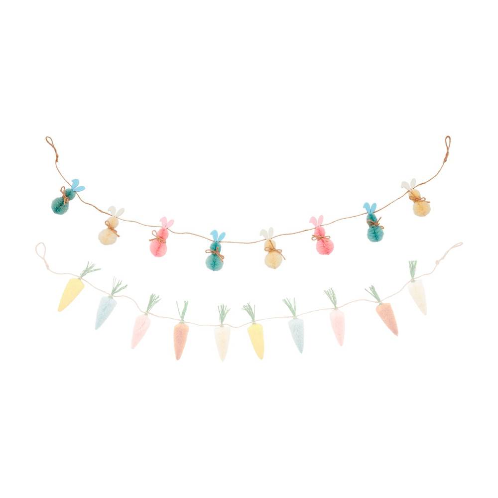 Mud Pie Bottle Brush Garland