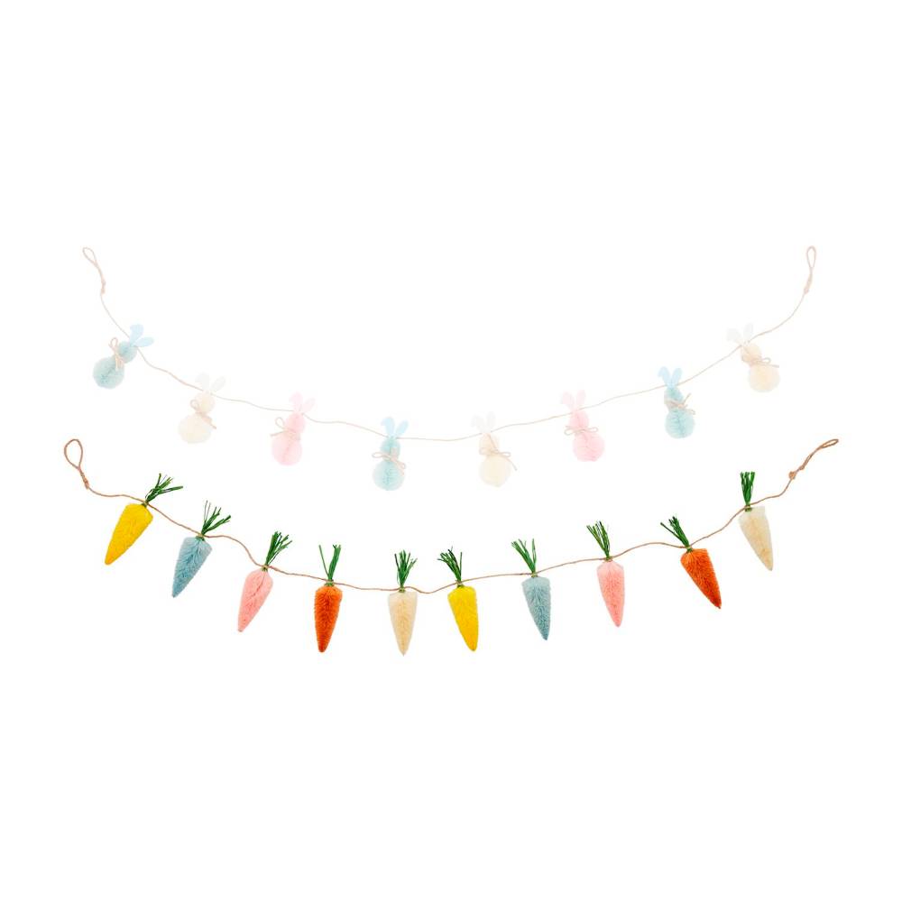 Mud Pie Bottle Brush Garland