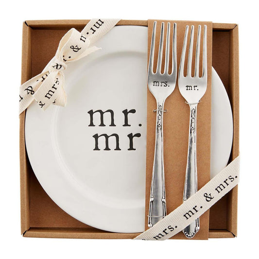 Mud Pie Mr. & Mrs. Cake Plate Set