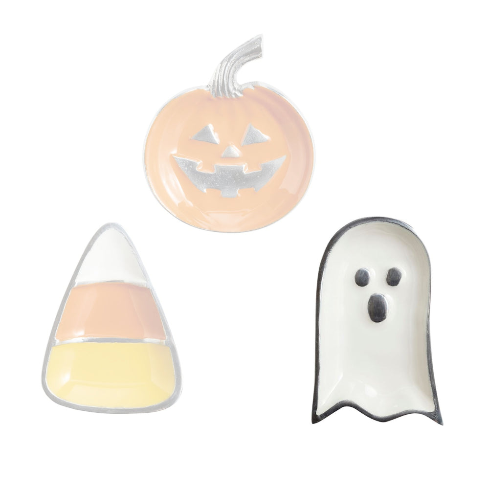 A white halloween-themed tray of a ghost on a white backround. 