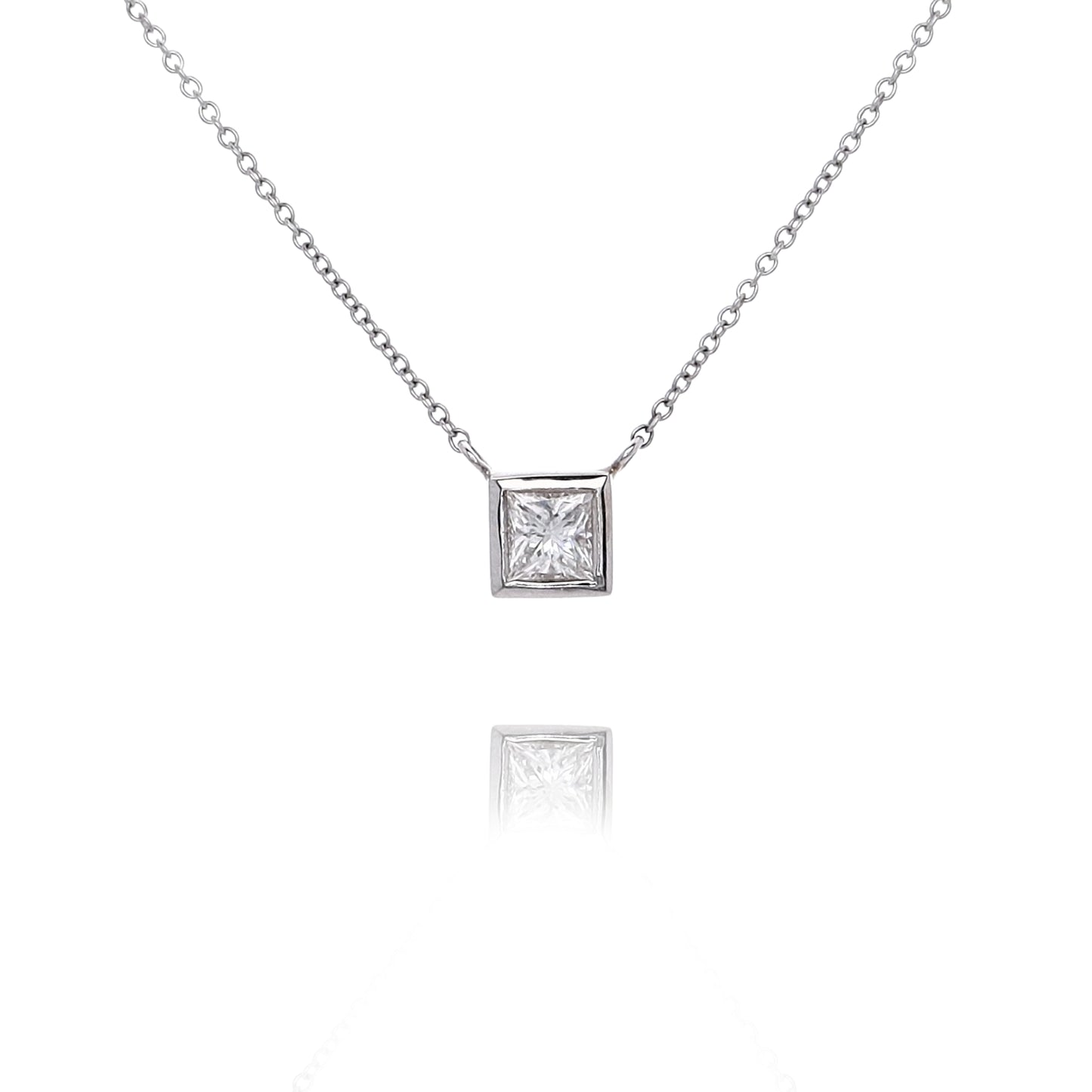Estate 18 Karat White Gold Solitaire Diamond Pendant Necklace