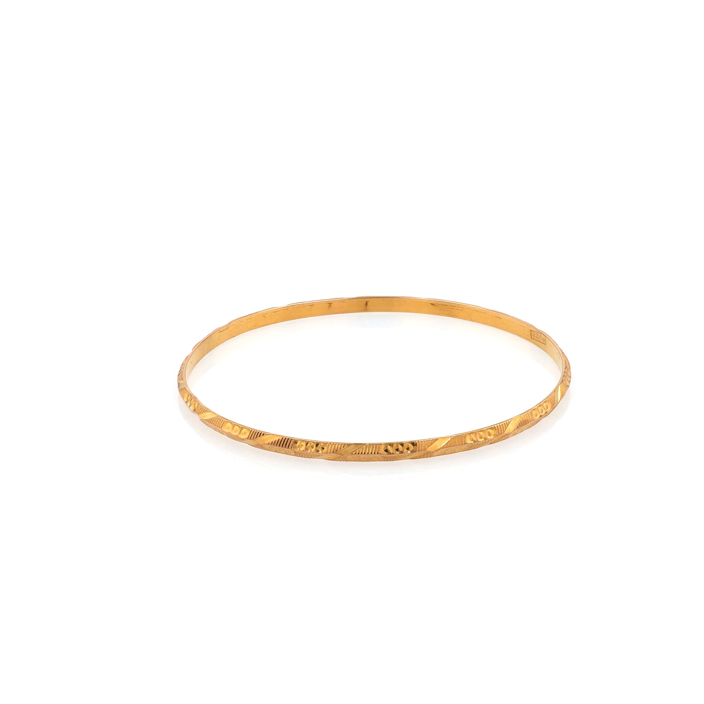 Estate 22 Karat Yellow Gold Beveled Center With Diamond Cut Diagonal Line Bangle Bracelet