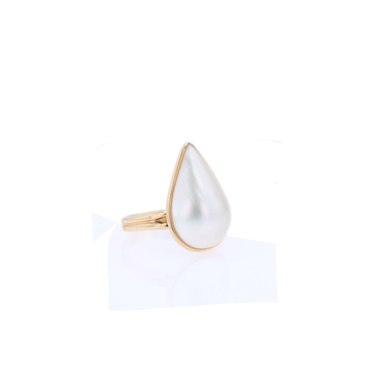 Estate 14k Yellow Gold and Pear Shaped Mabe Pearl Polished Double Tube Shank Ring