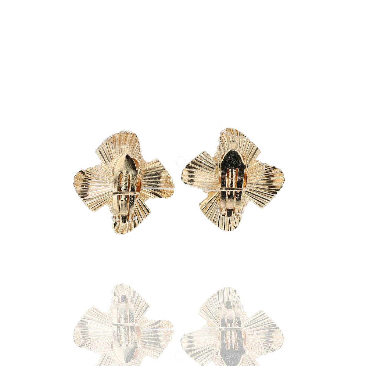 Estate 14k Yellow Gold Fluted Petals and Cluster Stamen Center Flower Clip-On Earrings