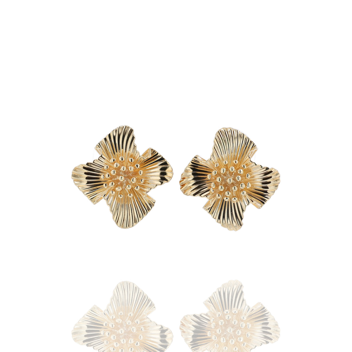 Estate 14k Yellow Gold Fluted Petals and Cluster Stamen Center Flower Clip-On Earrings