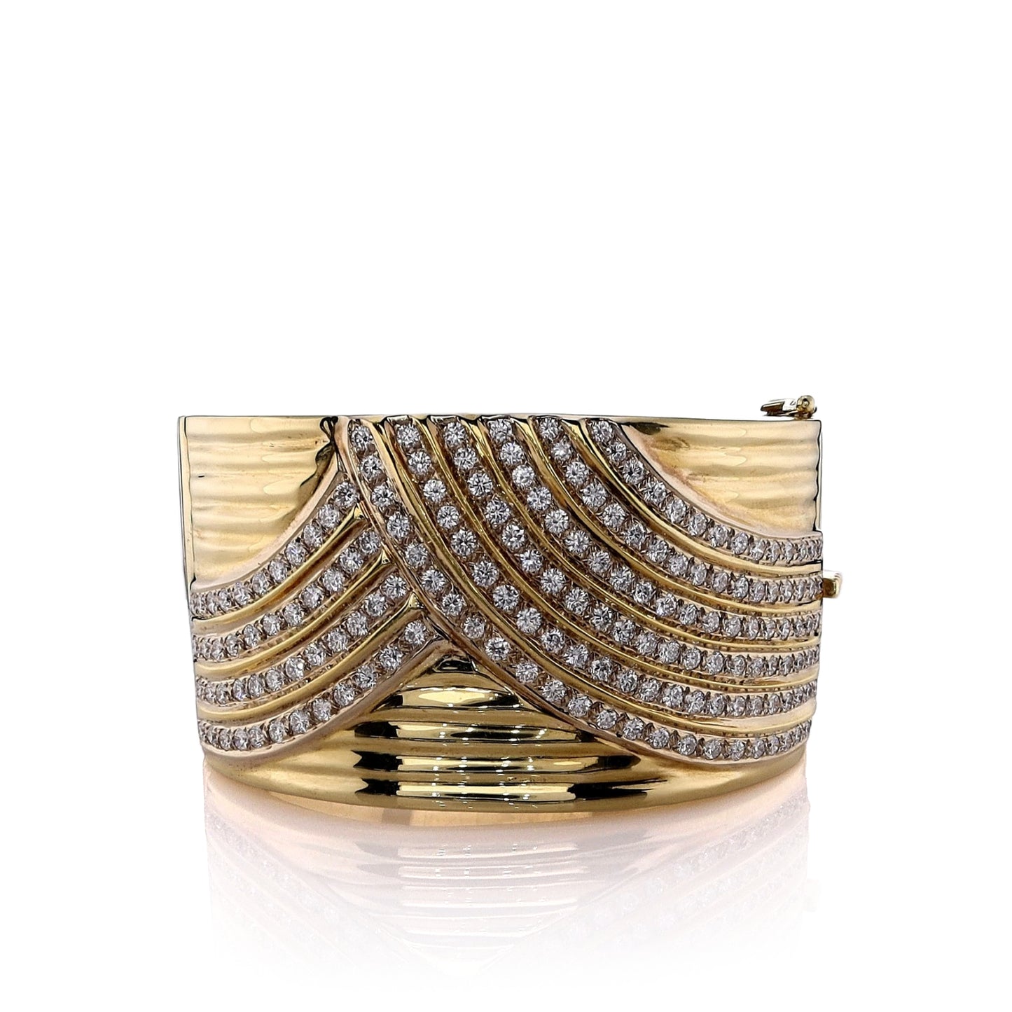 Estate 18k Yellow Gold Wide Ribbed "V" Design Diamond Bangle Bracelet