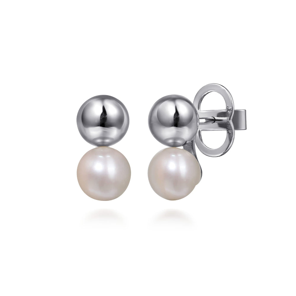 Sterling silver and Fresh Water Pearl Stud Earrings 