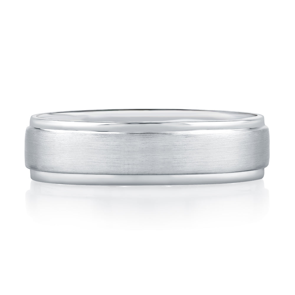 A Jaffe 14k White Gold Satin Center Polished Step Edge Band