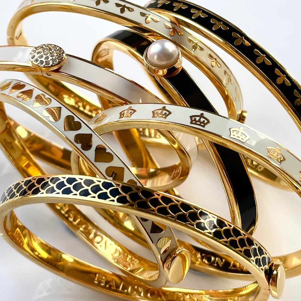 Halcyon Days 6mm Skinny Cabochon Pearl Gold Hinged Enamel Bangle