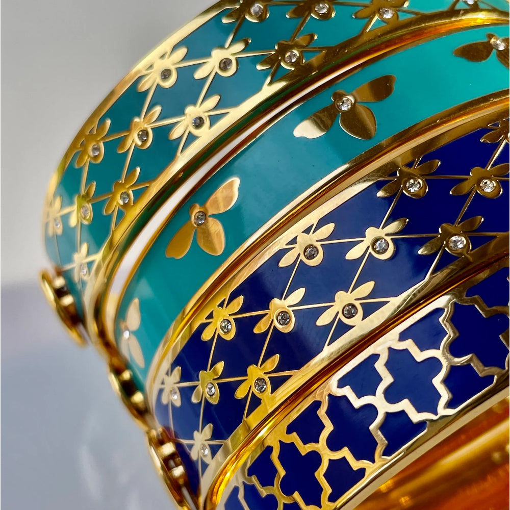 Halcyon Days 1cm Bee Gold Hinged Enamel Bangle