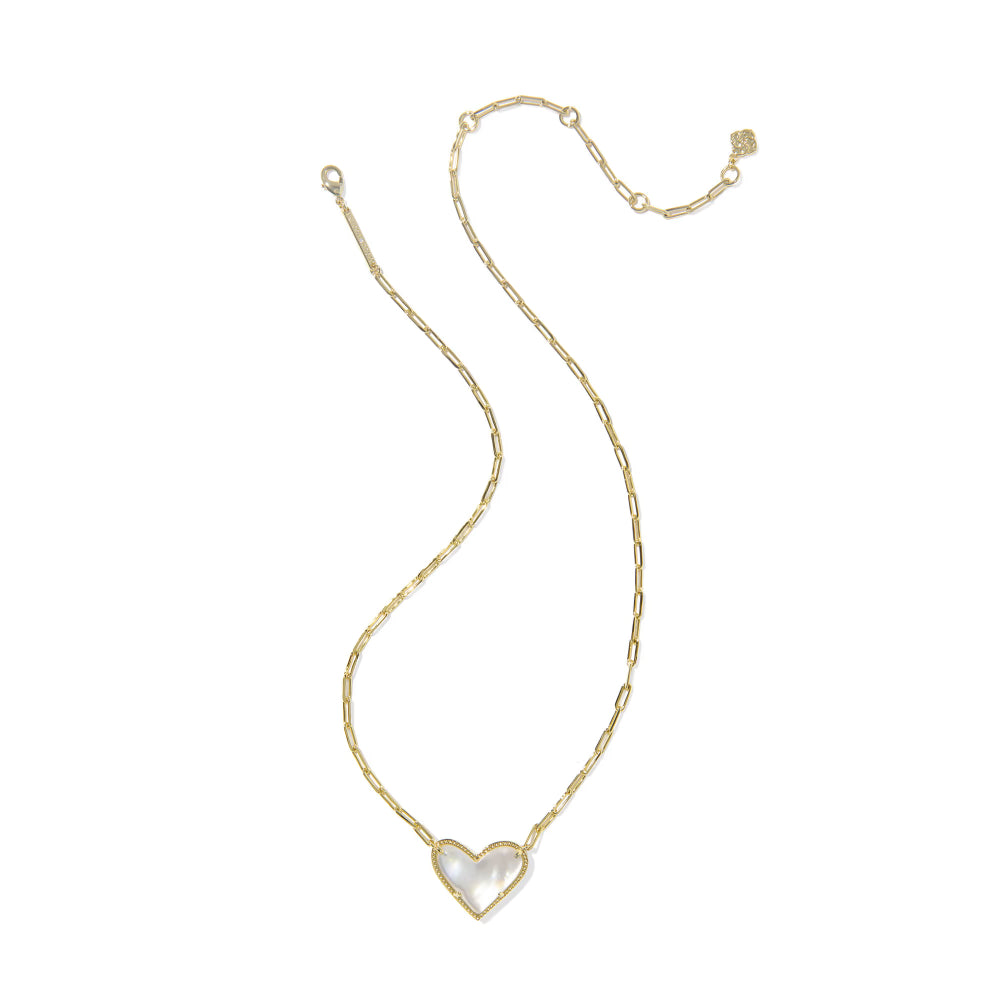 Kendra Scott Ari Heart Statement Short Pendant Necklace in Ivory Mother of Pearl