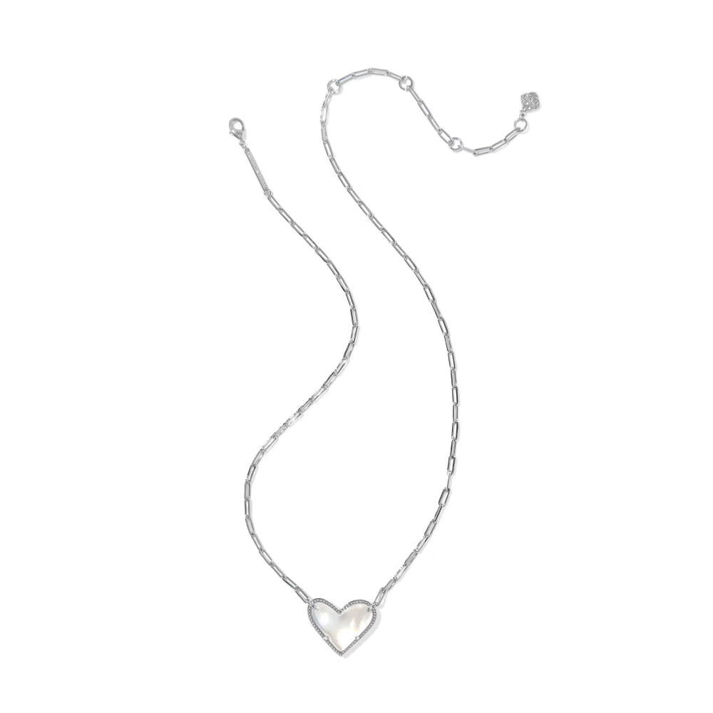 Kendra Scott Ari Heart Statement Short Pendant Necklace in Ivory Mother of Pearl