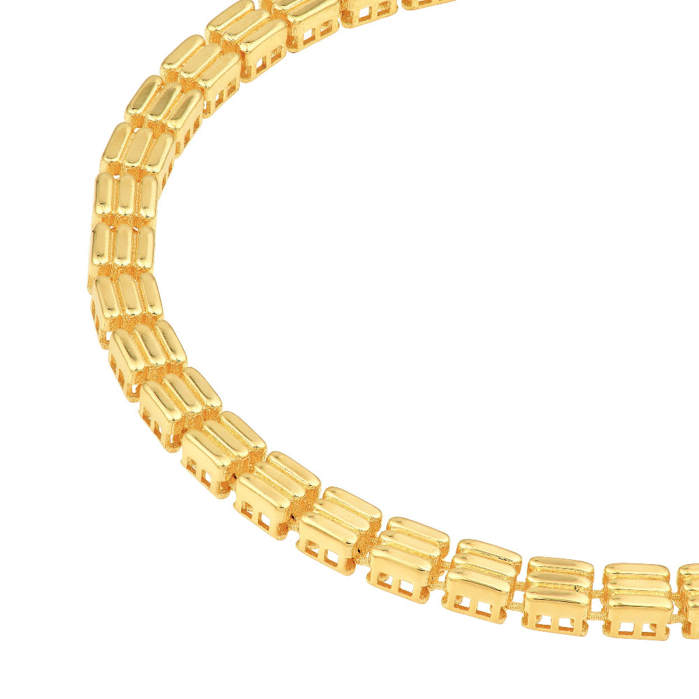 Close up of Triple Stripe Gold Square Links 