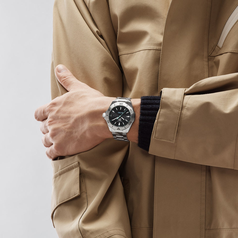 Tag Heuer Aquaracer Professional 200 Solargraph Quartz Watch