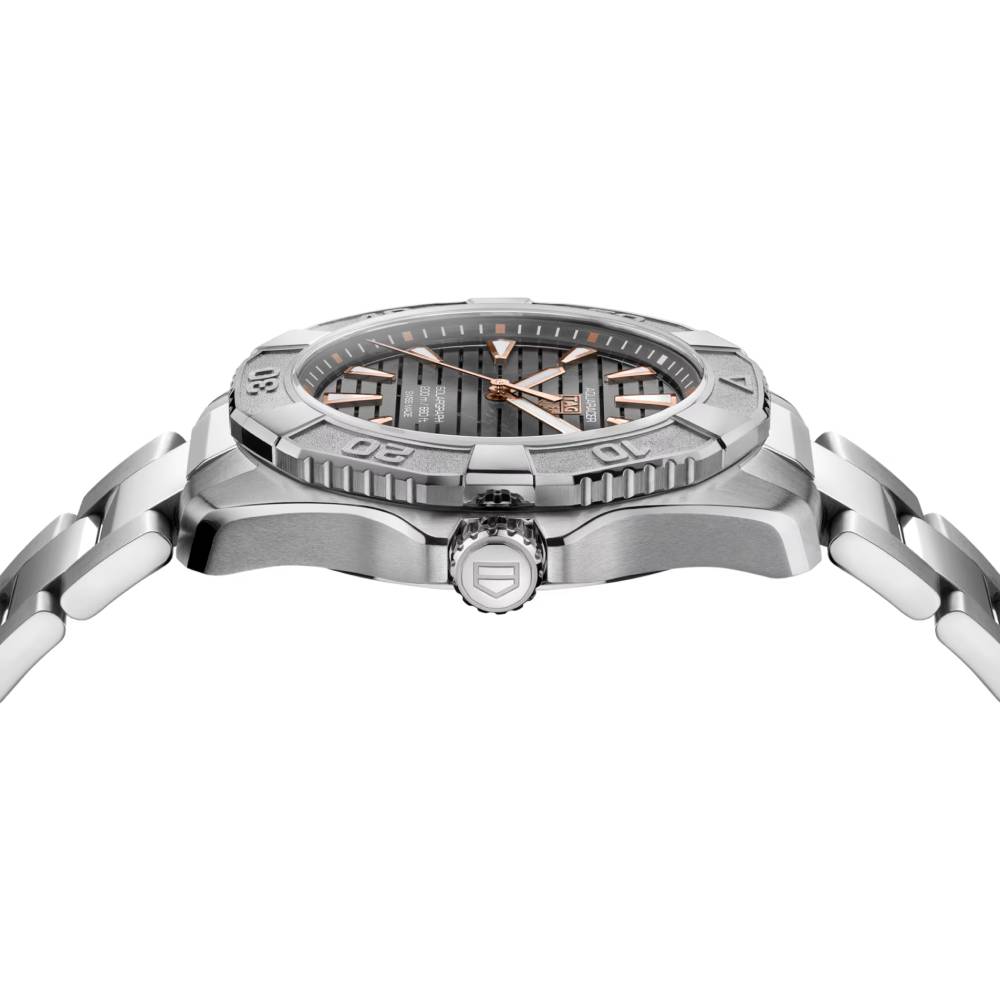 Tag Heuer Aquaracer Professional 200 Titanium Solargraph Quartz Watch