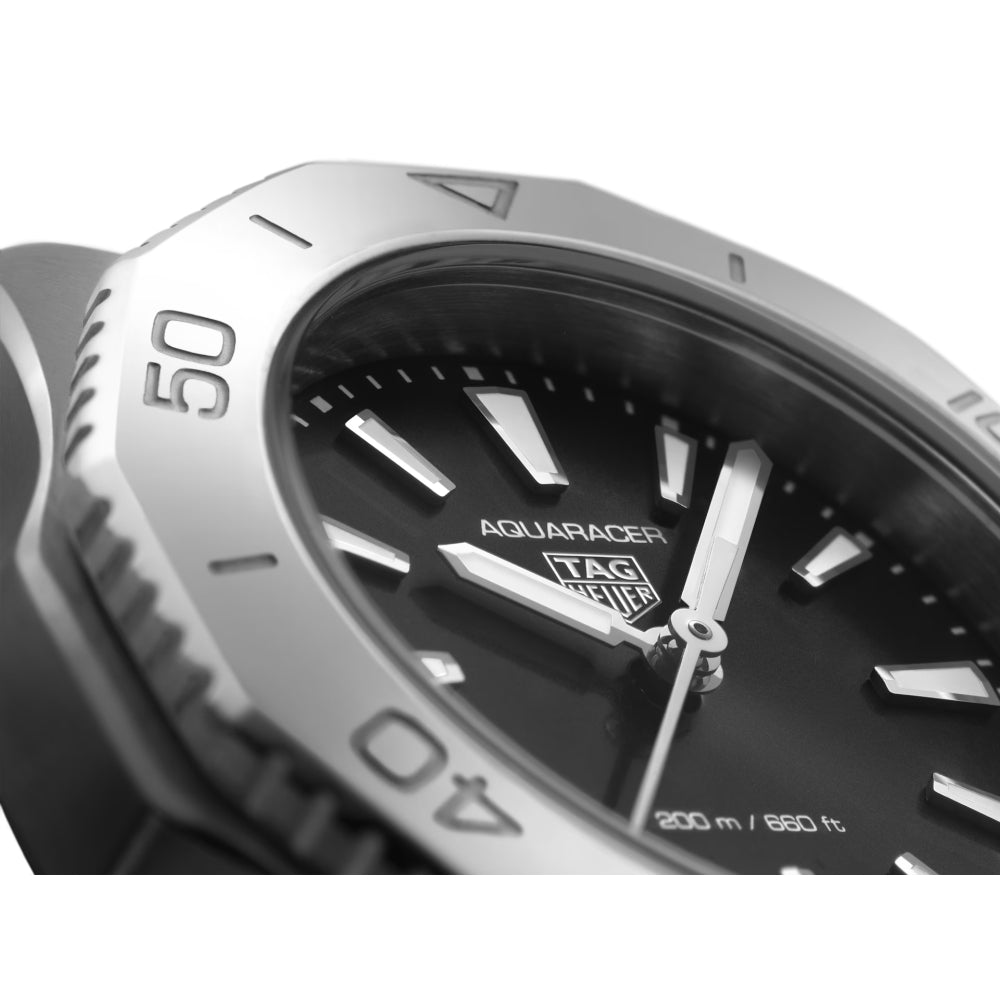 Tag Heuer Aquaracer Professional 200 30mm Quartz Watch