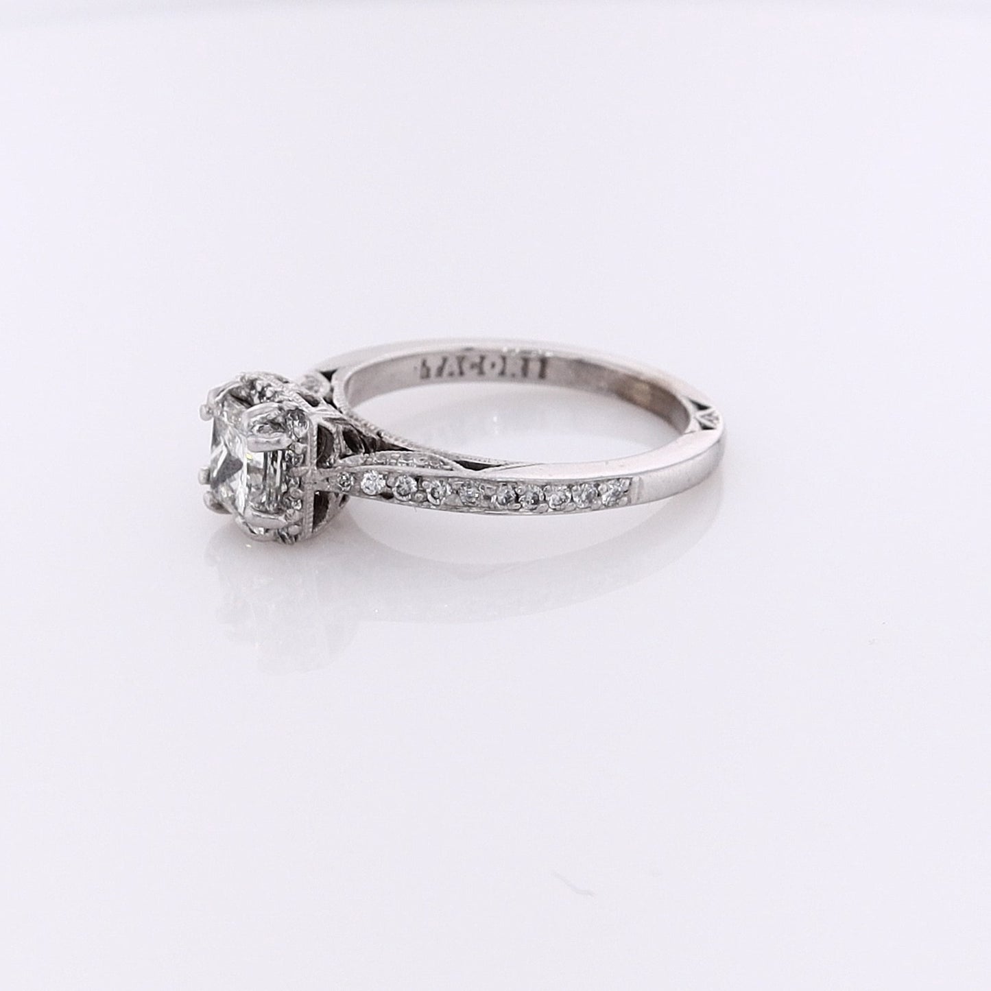 Estate Tacori 18 Karat White Gold Diamond Dantela Engagement Ring