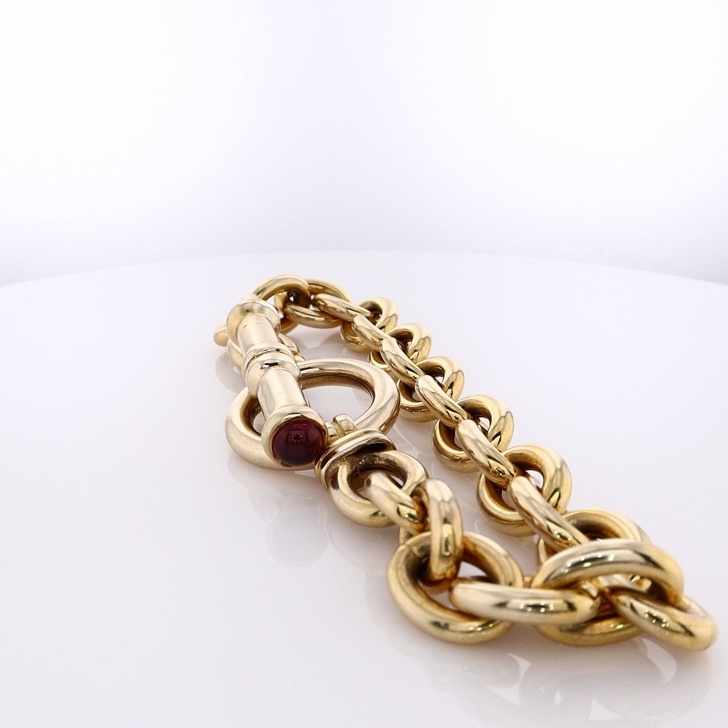 Estate 14 Karat Yellow Gold Polished Oval Link Garnet Bracelet