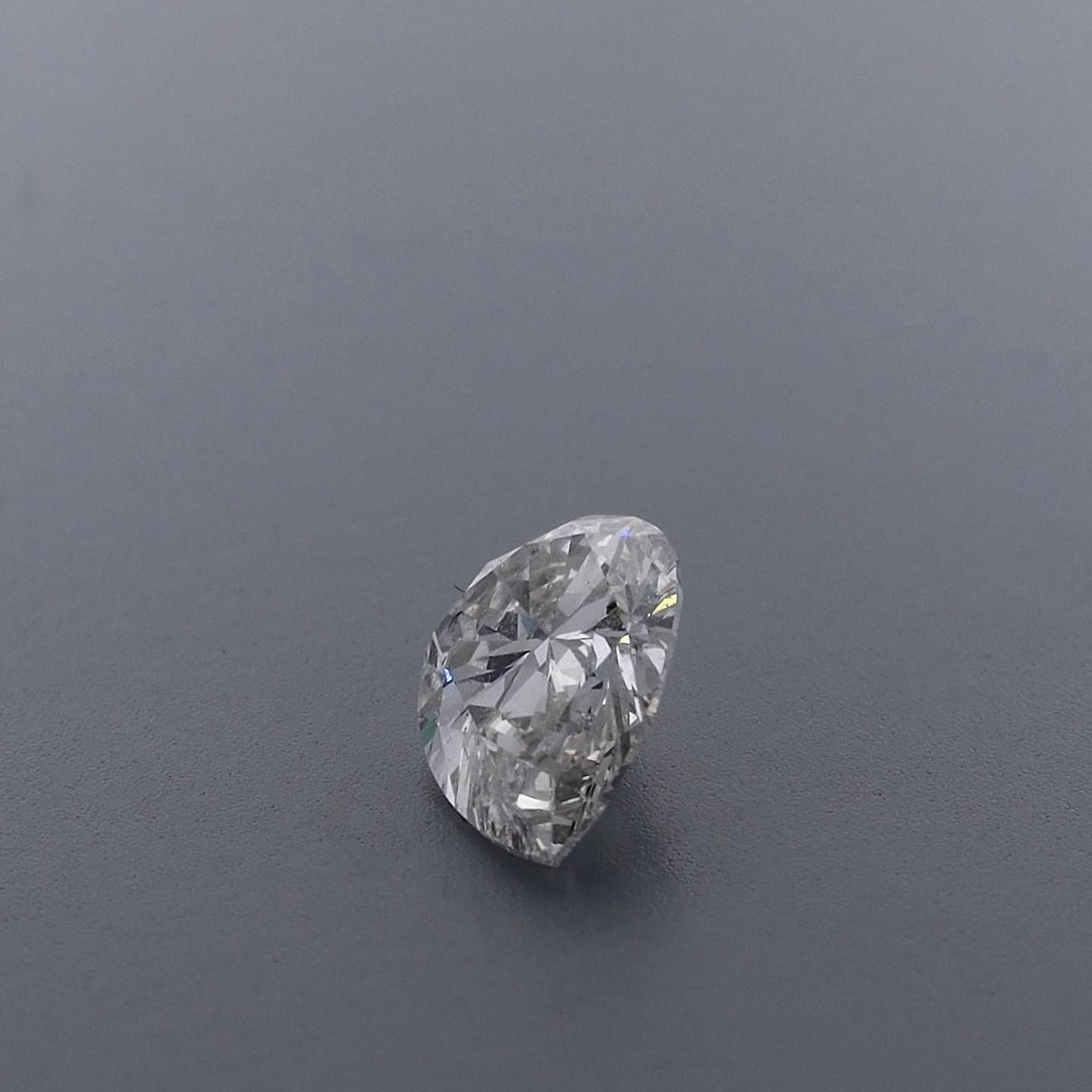 Pear 2.01ct IVS2 Diamond With GIA Cert