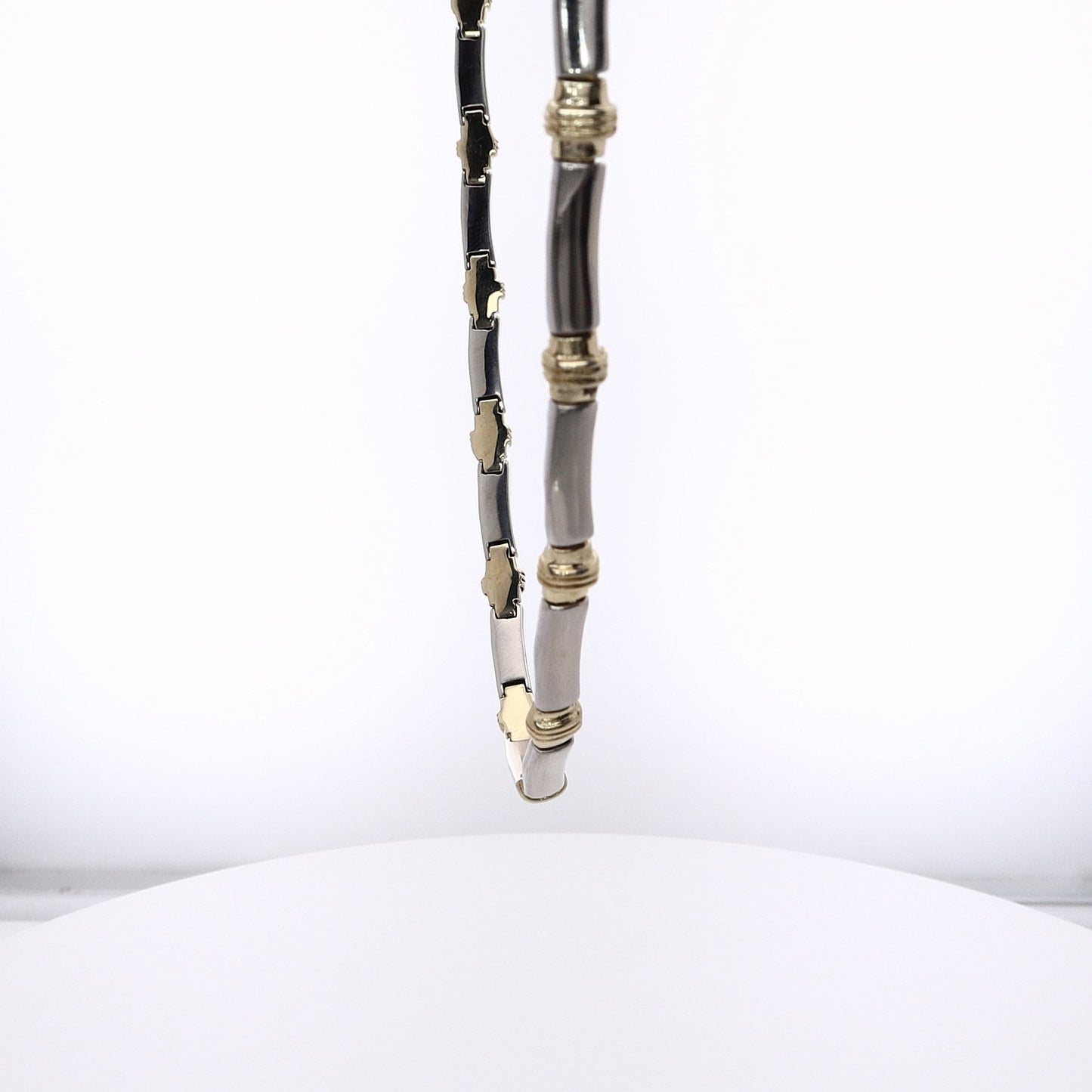 Estate 14 Karat White and Yellow Gold Necklace