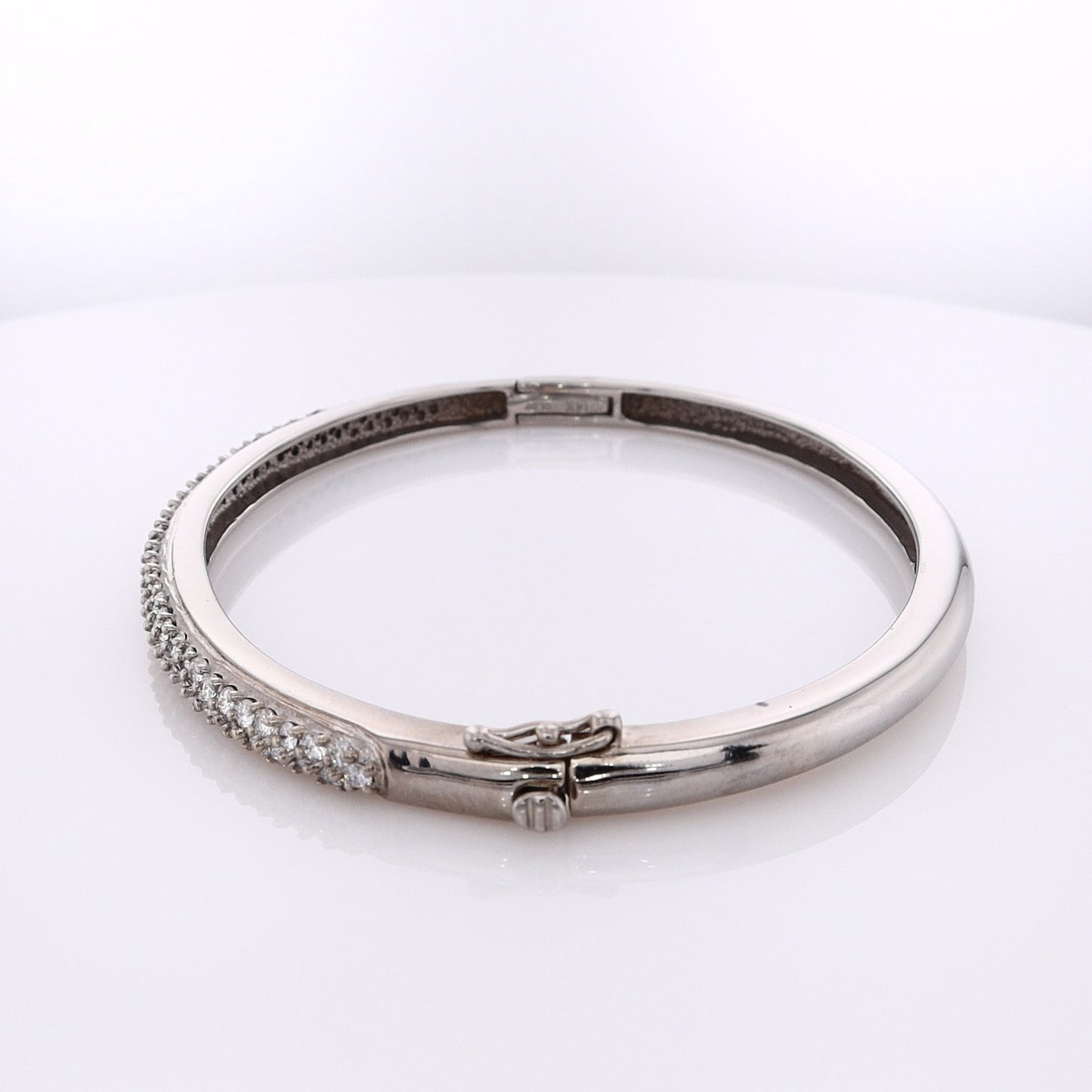 Estate 14 Karat White Gold Hinged Diamond Bangle Bracelet