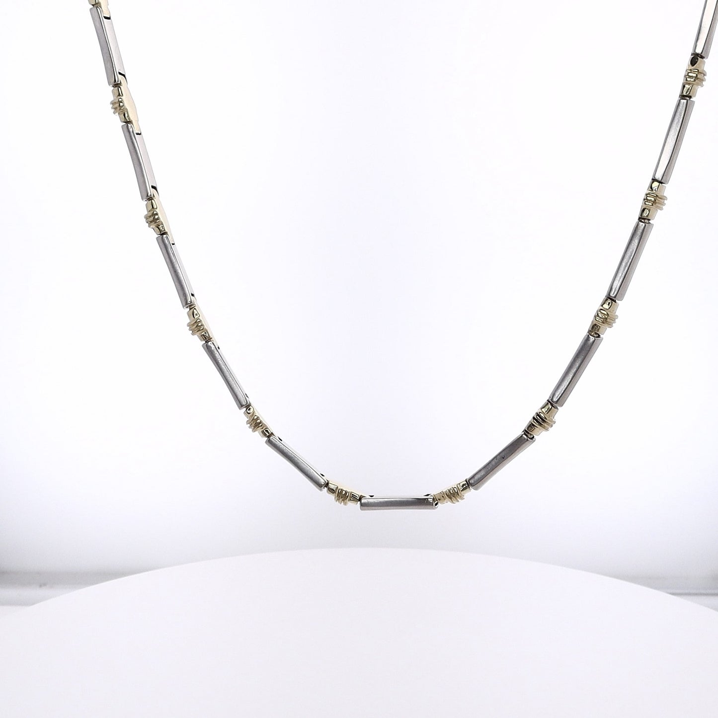 Estate 14 Karat White and Yellow Gold Necklace