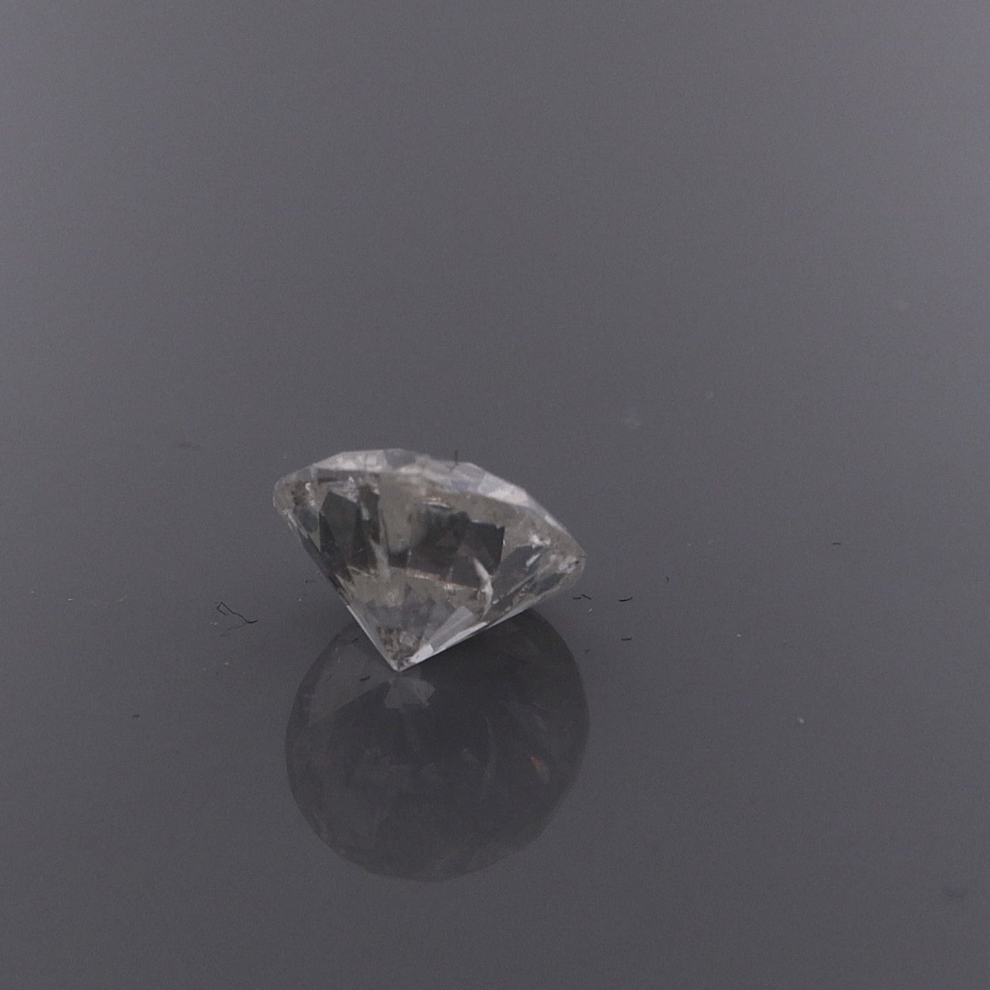 Round 2.50ct JI2 Chipped Diamond Culet