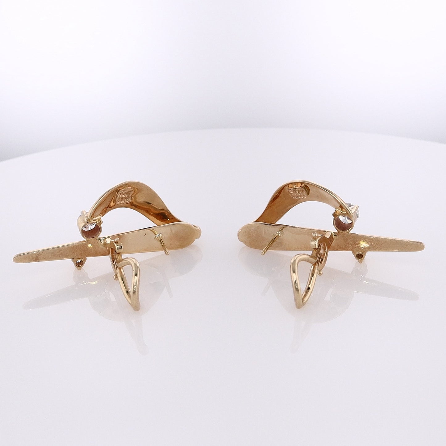 Estate 14 Karat Yellow Gold Polished Freeform Diamond Omega Back Earrings