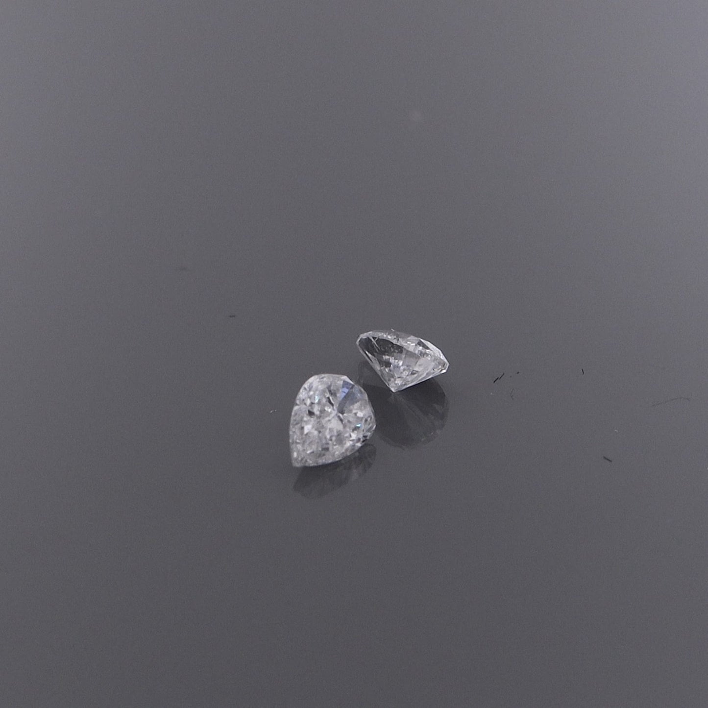 Matched Pair Estate Pear D.42tw DSI2-I1 Diamonds
