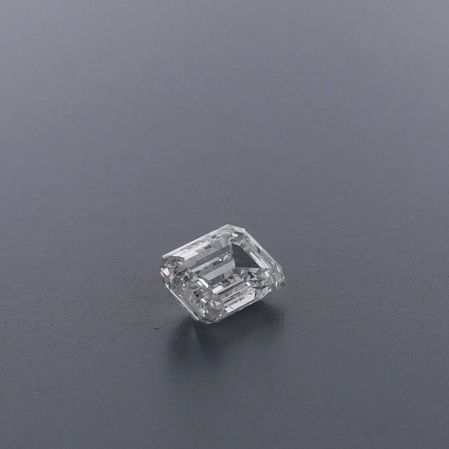 Emerald 1.20ct IVS1 Diamond With GIA Cert
