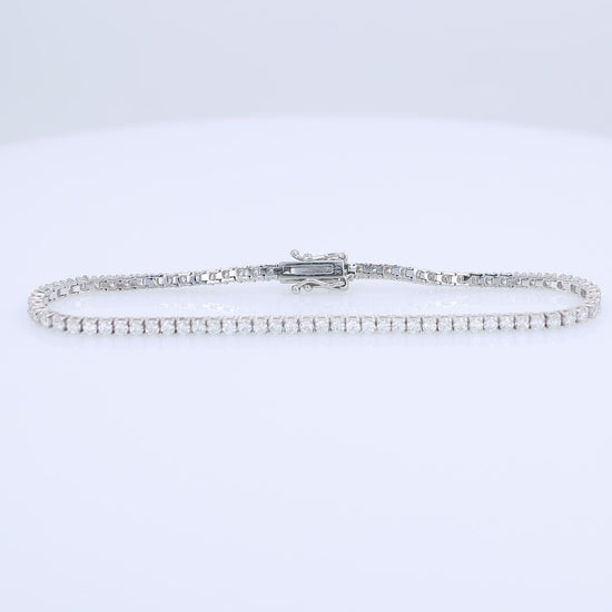 White gold 2.65 carat diamond tennis bracelet on a white background