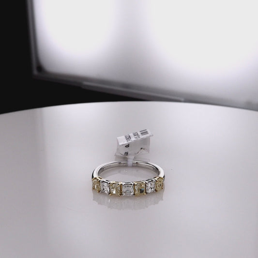 18k Two-Tone Alternating Yellow and White Diamond Band