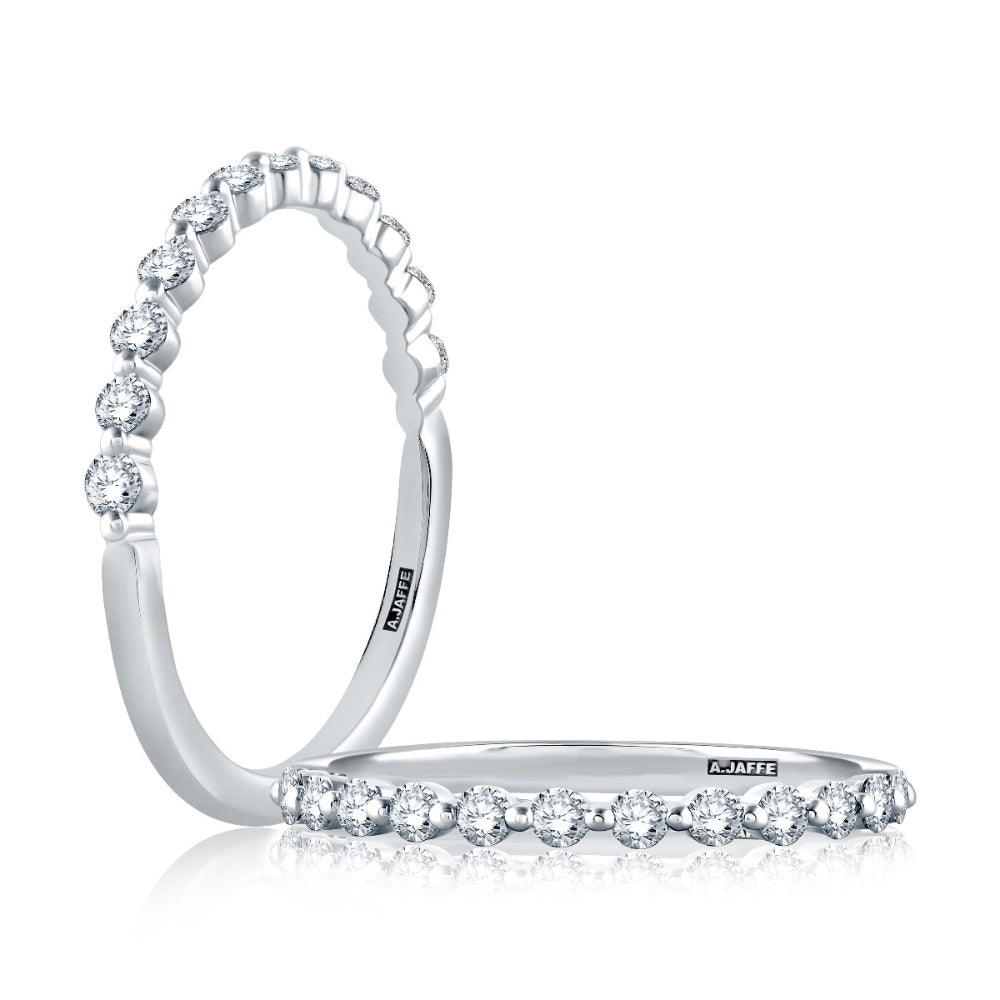 A. Jaffe 14k Gold Single Shared Prong Diamond Band