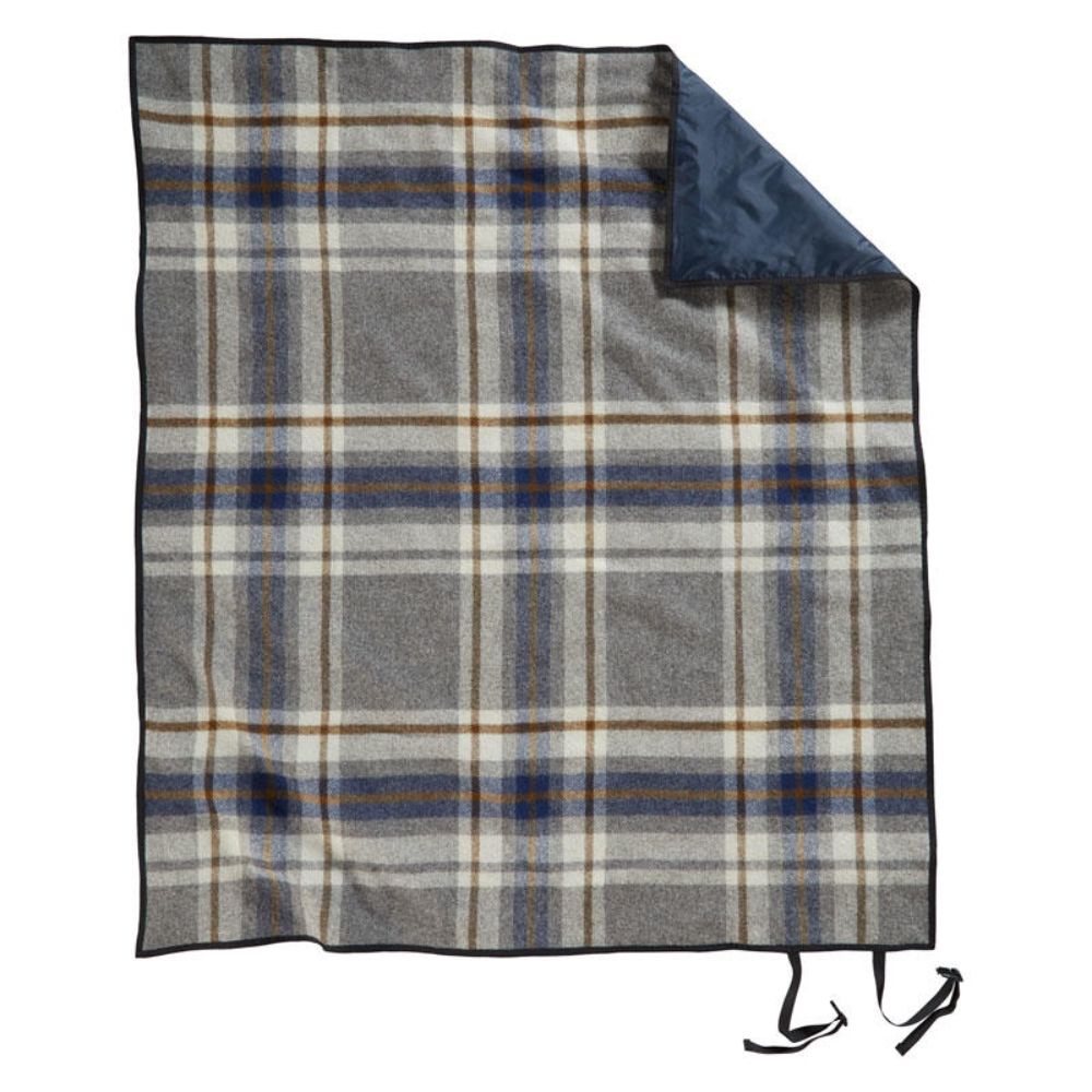 Pendleton Nylon Backed Roll-Up Blanket RALEIGH PLAID